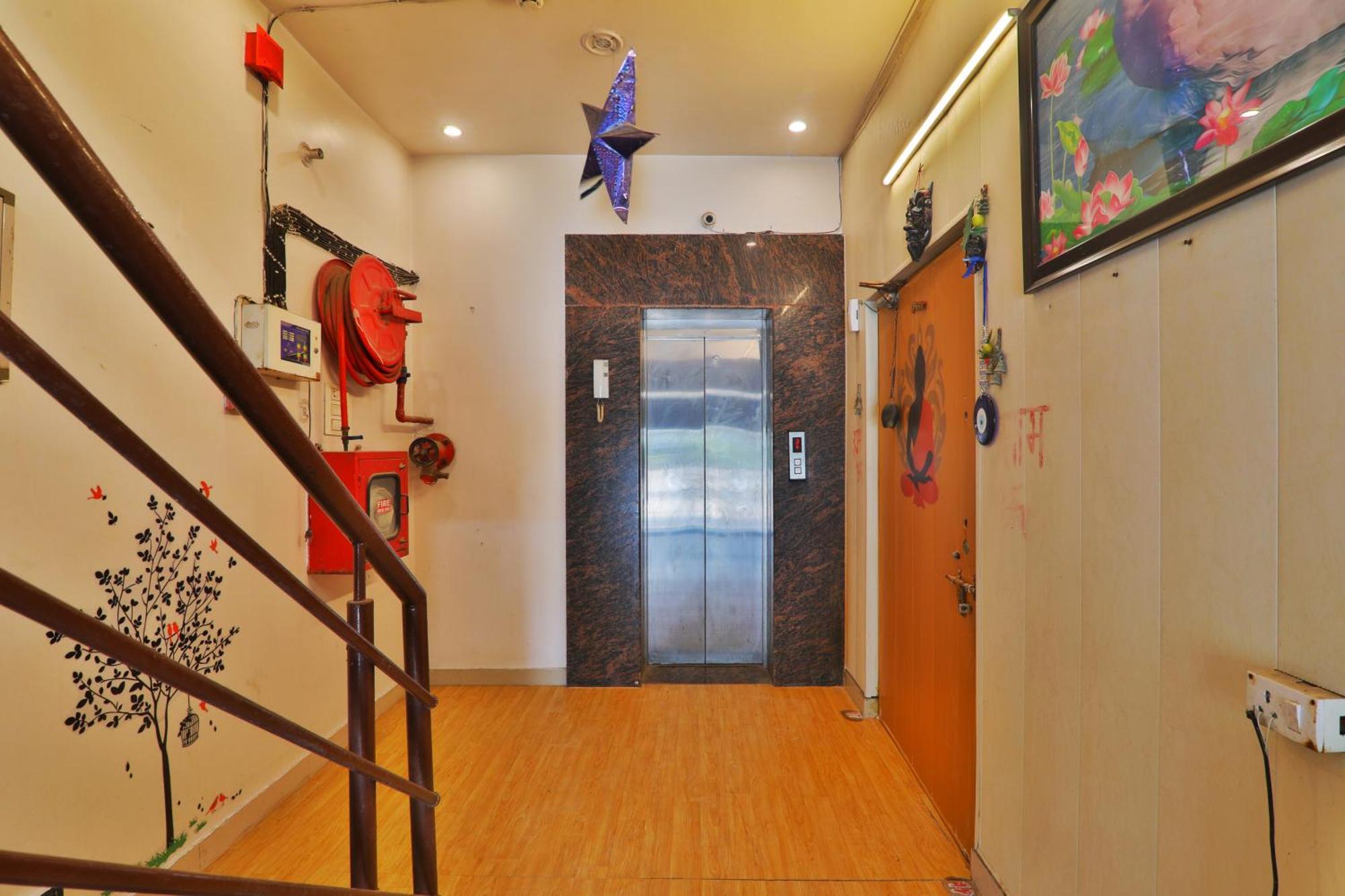 Divine Glory Hotel 러크나우 외부 사진